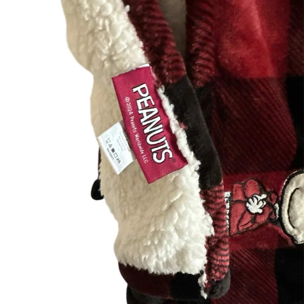 Peanuts Charlie Brown buffalo plaid Sherpa throw blanket NWOT